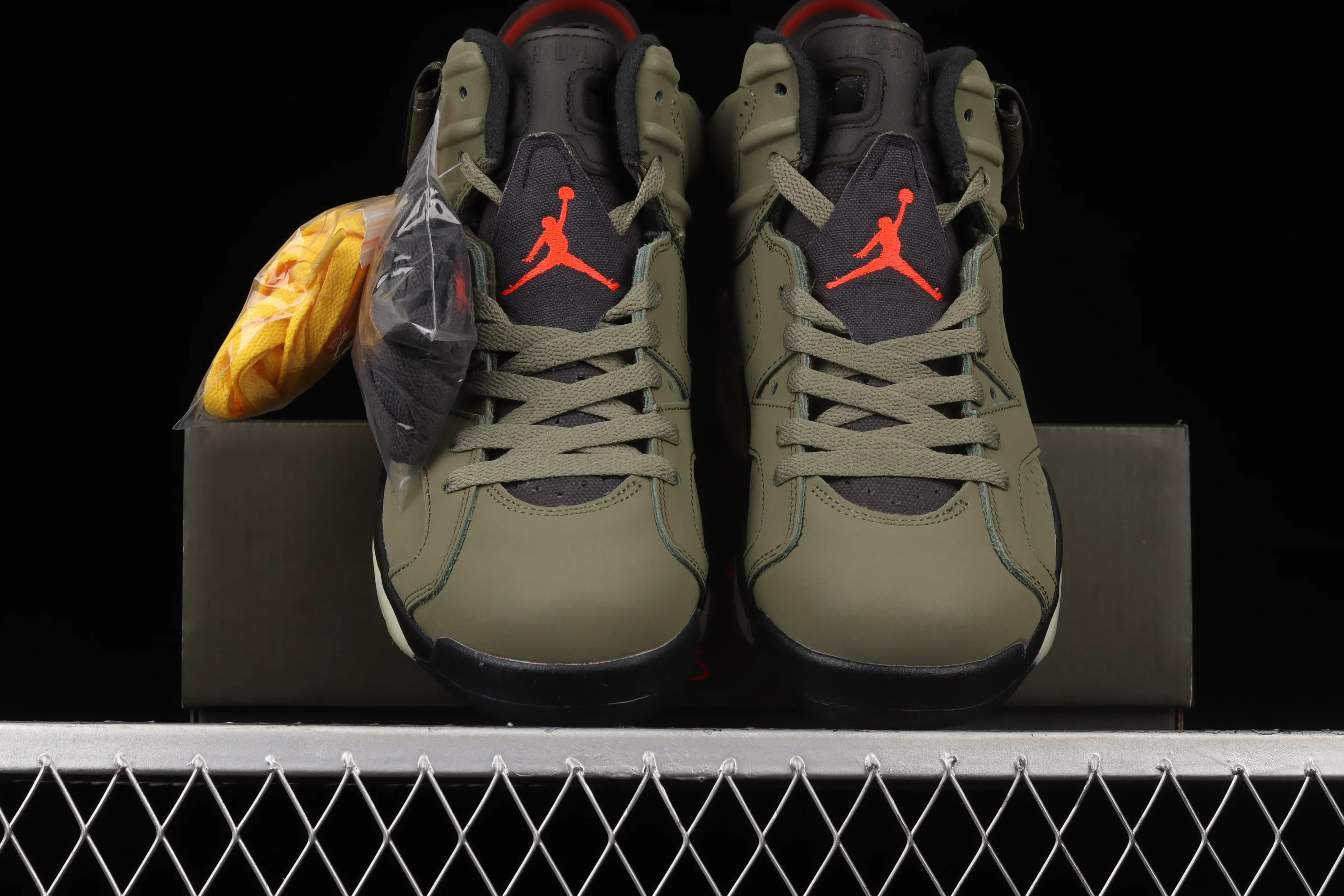 All Categories Air Jordan Jordan Series Basketball Shoes Air Jordan 6 Travis Scott x Air Jordan 6 AJ6 TS Joint Pocket Army Green Basketball Shoes CN1084-200